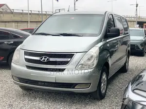 Hyundai Starex 2012 Silver