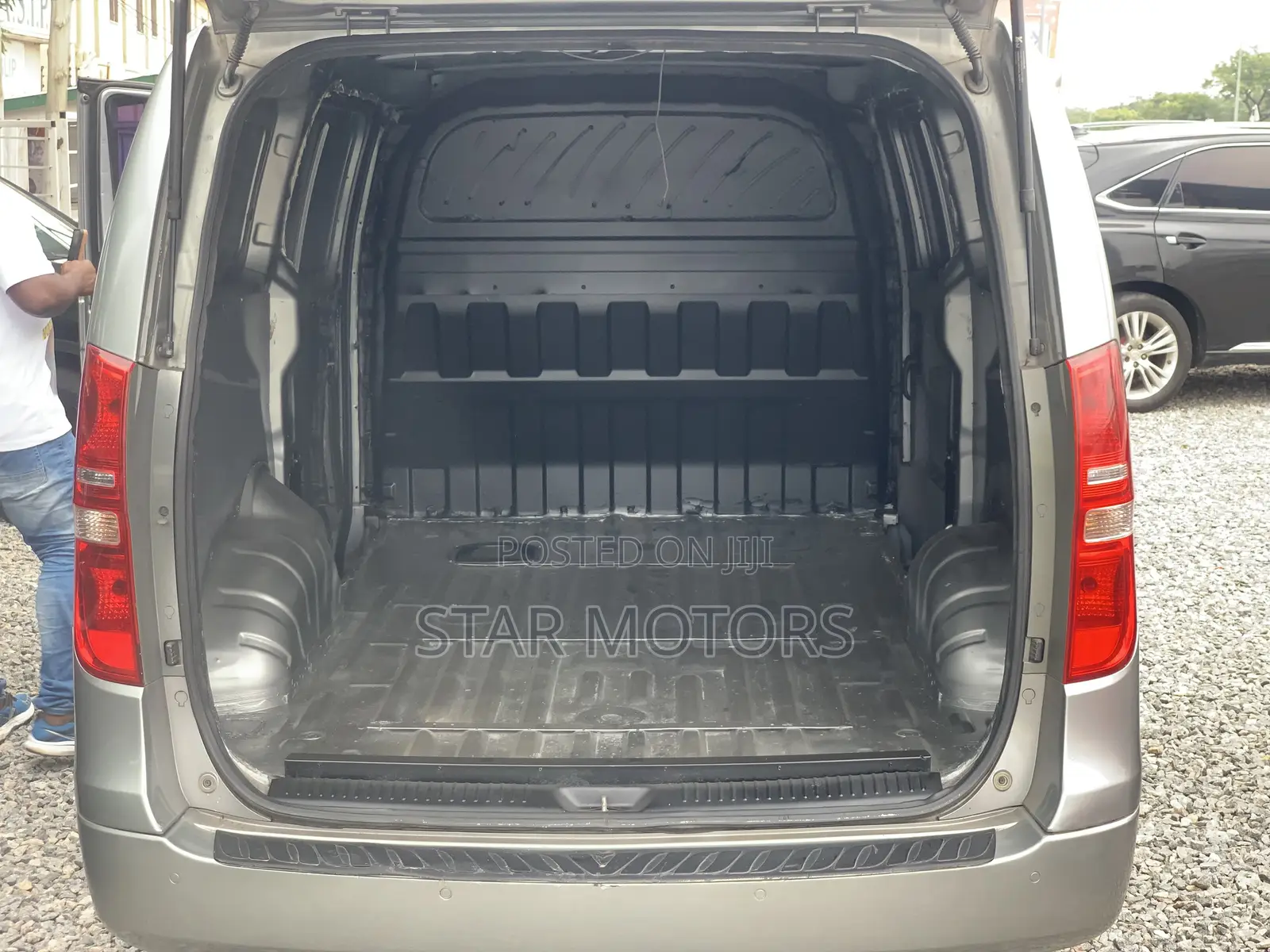 Hyundai Starex 2012 Silver