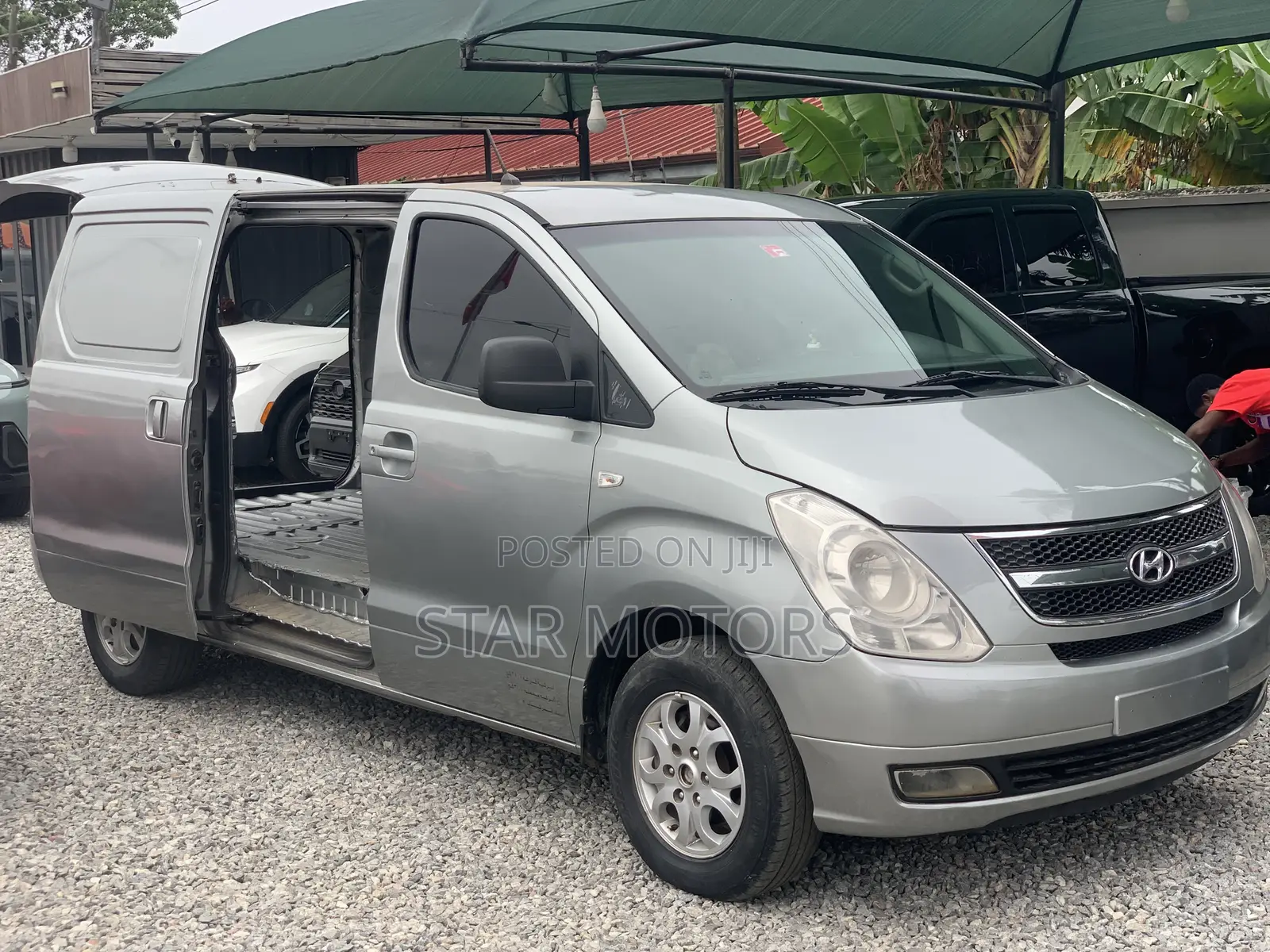 Hyundai Starex 2012 Silver