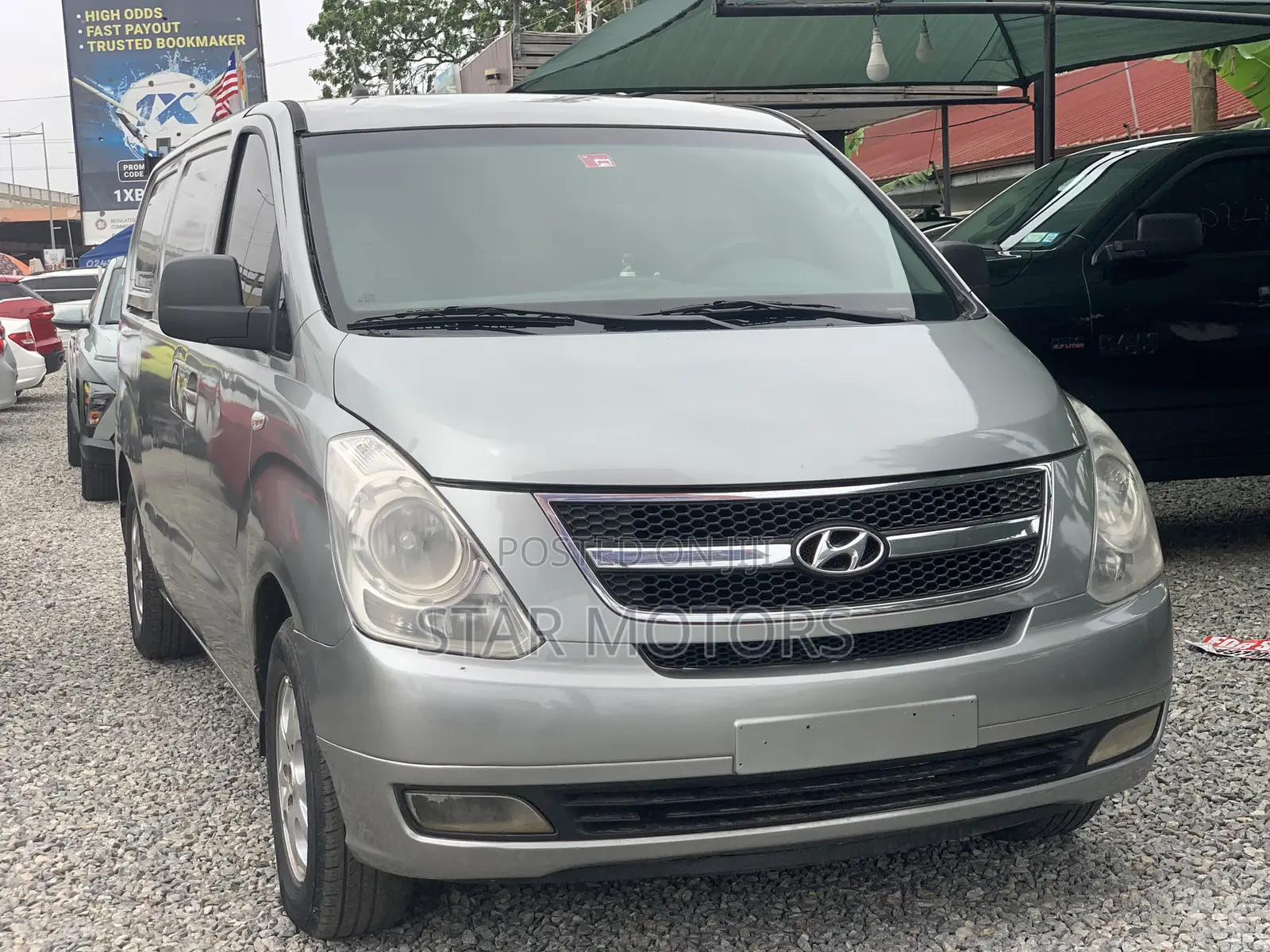 Hyundai Starex 2012 Silver