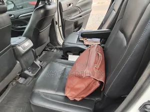 Toyota Highlander 2019 White