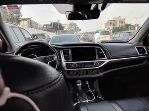 Toyota Highlander 2019 White
