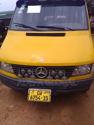 Mercedes-Benz Sprinter 2015 Yellow