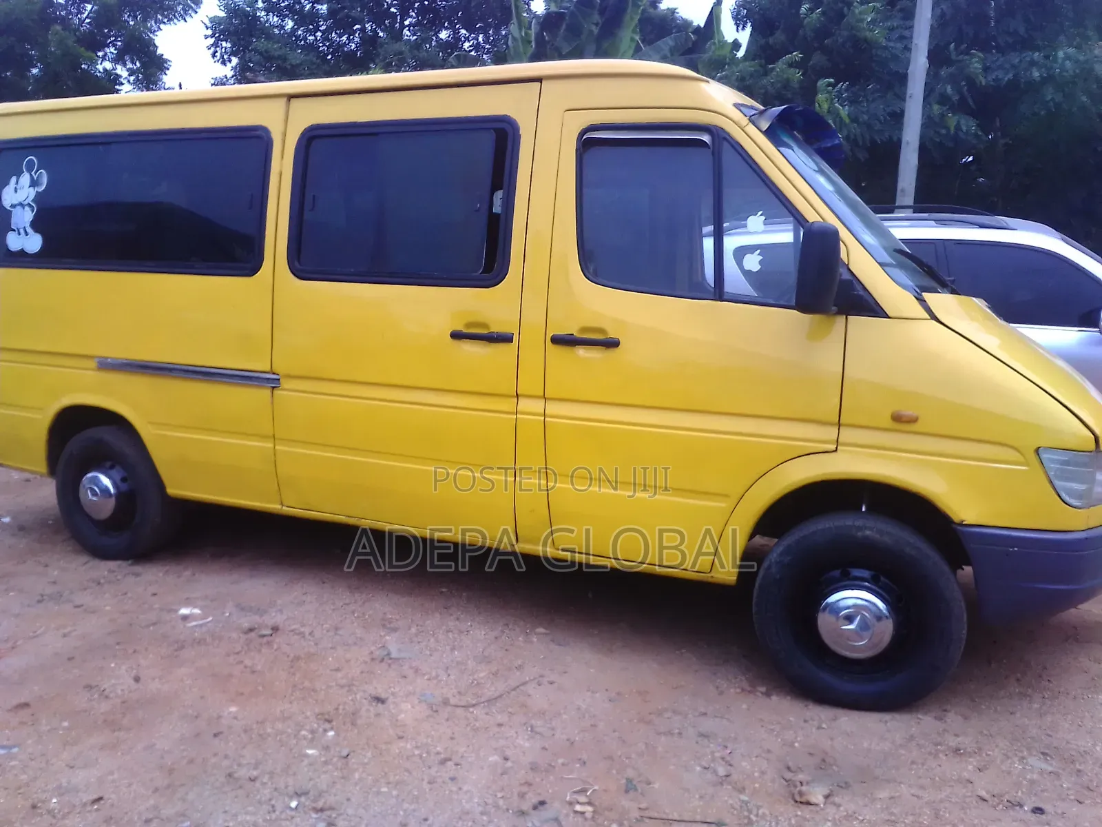 Mercedes-Benz Sprinter 2015 Yellow
