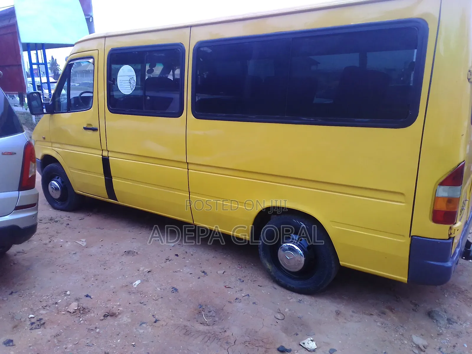 Mercedes-Benz Sprinter 2015 Yellow