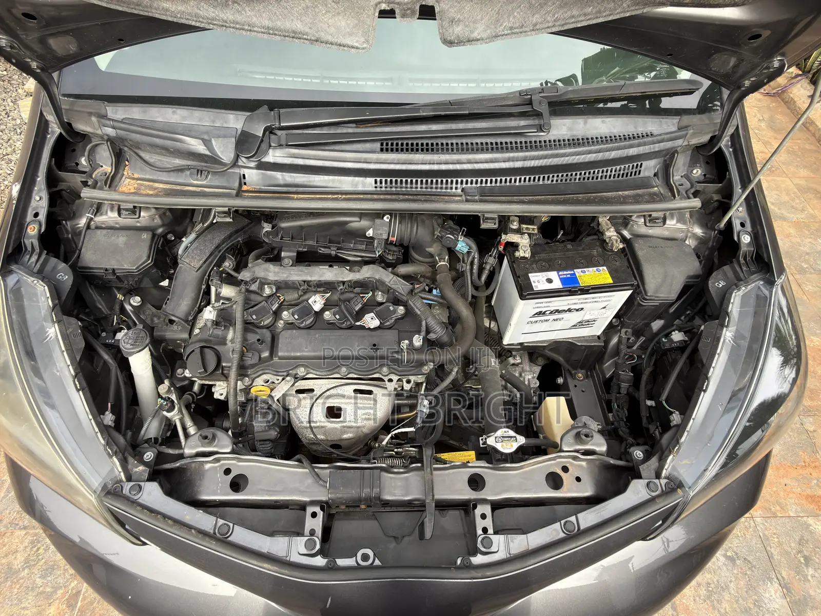 Toyota Vitz 2014 Brown