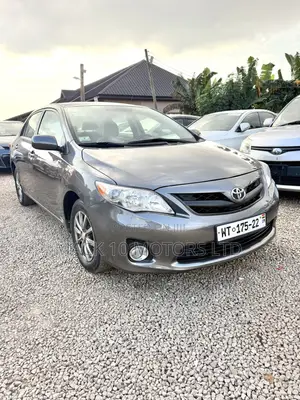 Toyota Corolla LE 4dr Sedan (1.8L 4cyl 4A) 2013 Gray