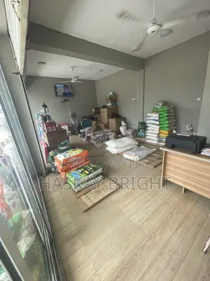Roadside Shop for Rent at Achimota Mile 7