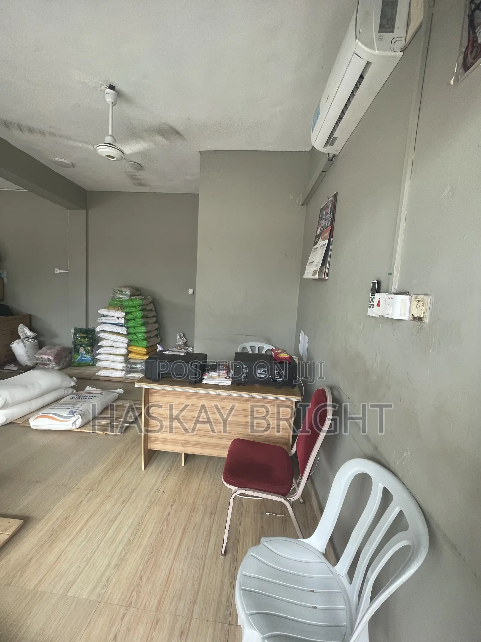 Roadside Shop for Rent at Achimota Mile 7