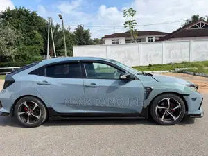 Honda Civic Sport 4dr Hatchback (1.5L 4cyl) 2017 Gray