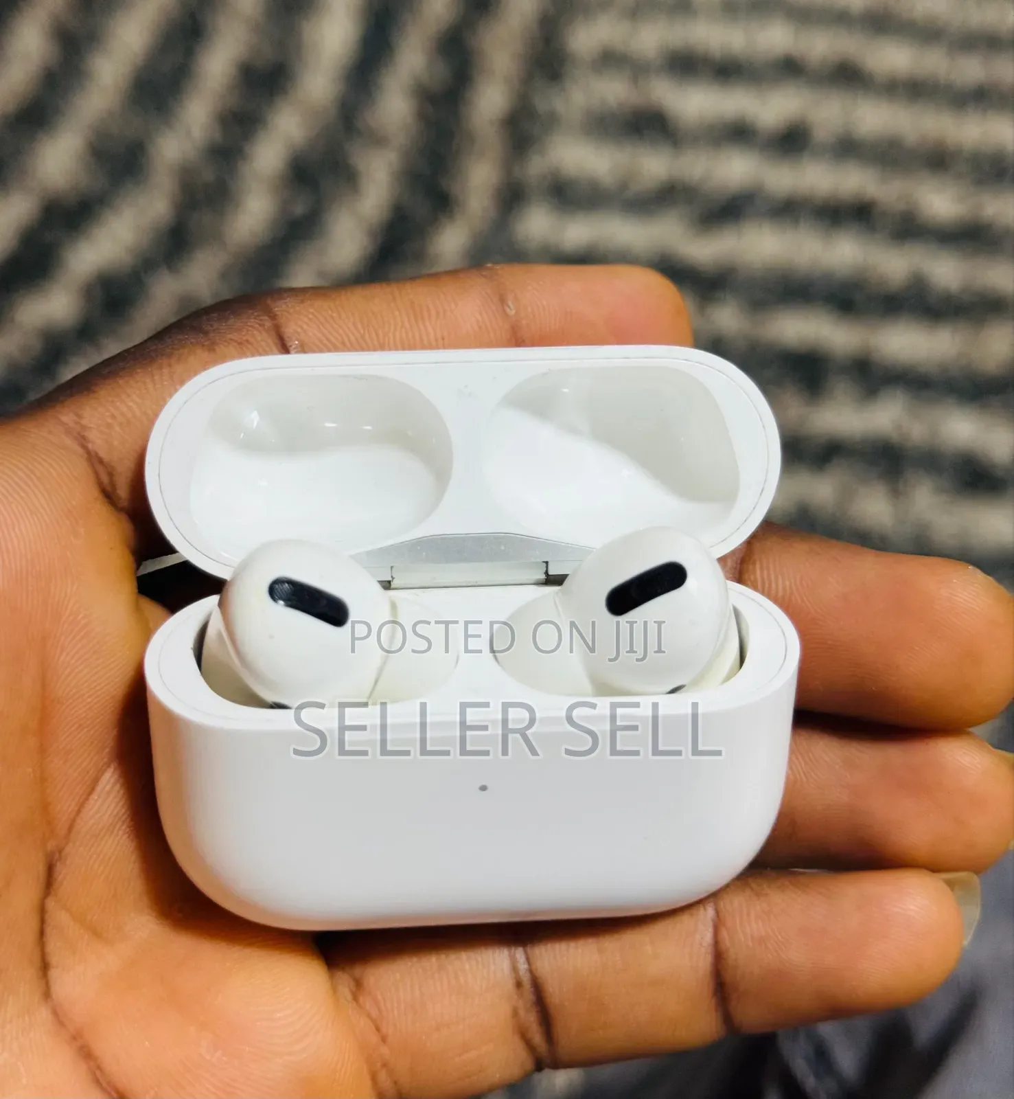 Airpods Pro ( 1st Gen )