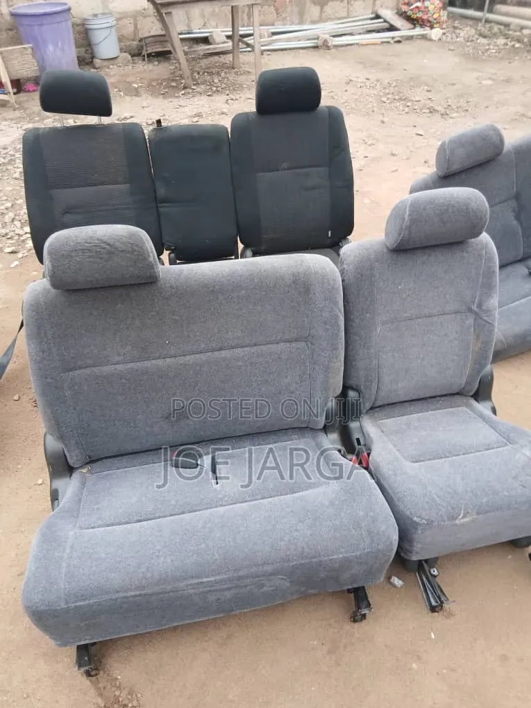 Voxyz Middle Seat
