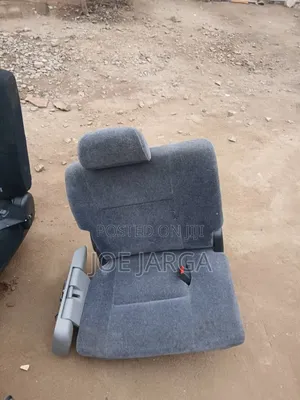 Voxyz Middle Seat