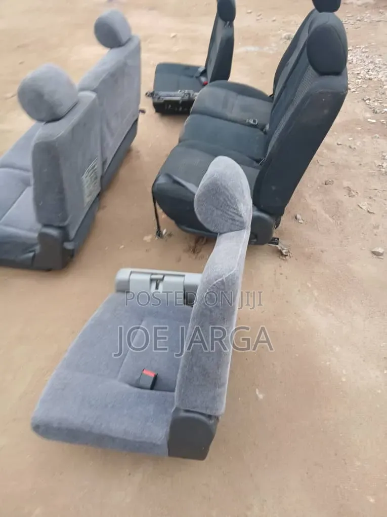 Voxyz Middle Seat