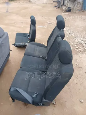 Voxyz Middle Seat
