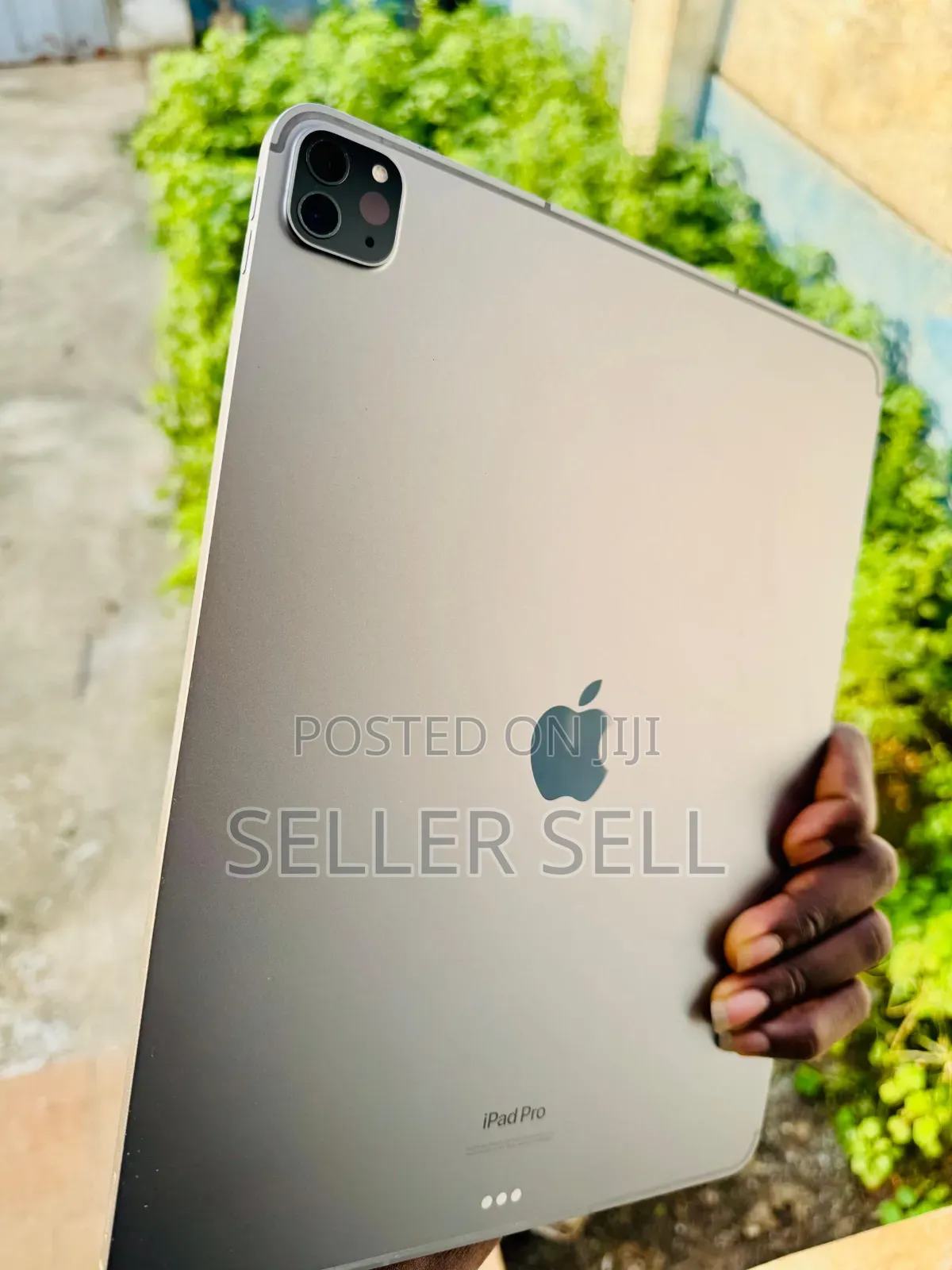 Apple iPad Pro 12.9 (2022) 128 GB Gray