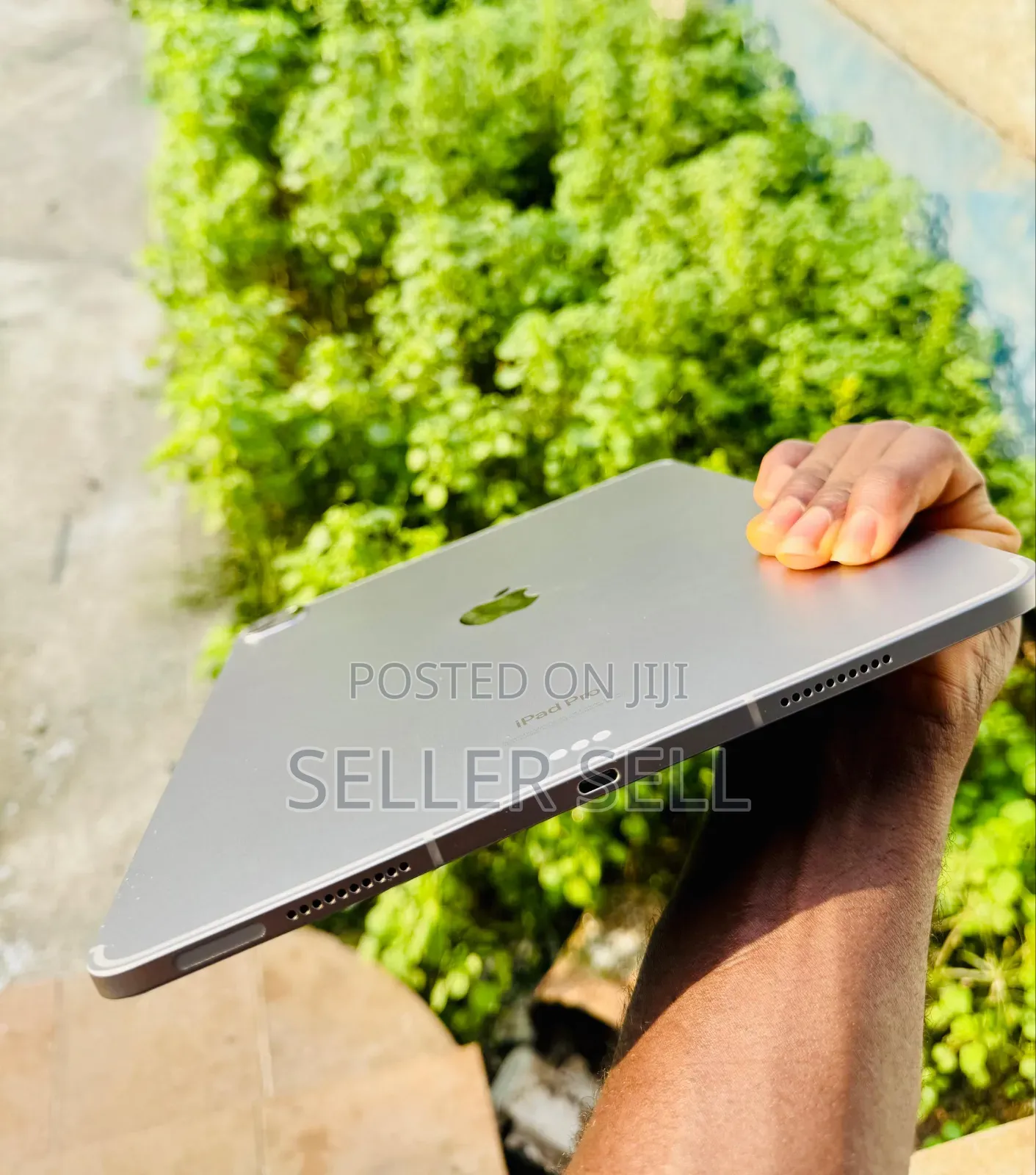 Apple iPad Pro 12.9 (2022) 128 GB Gray