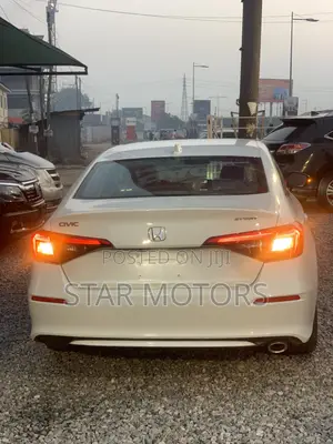 Honda Civic 2024 White