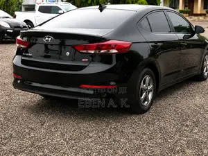 Hyundai Avante 2017 Black