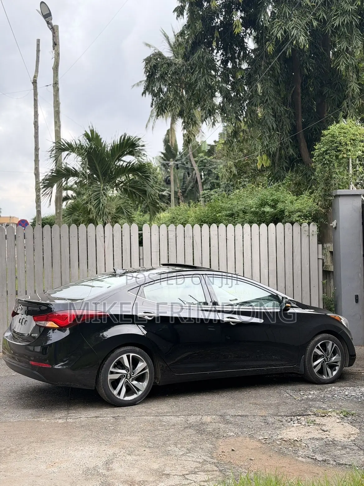 Hyundai Elantra Limited Sedan FWD (1.8L 4cyl 6A) 2016 Black