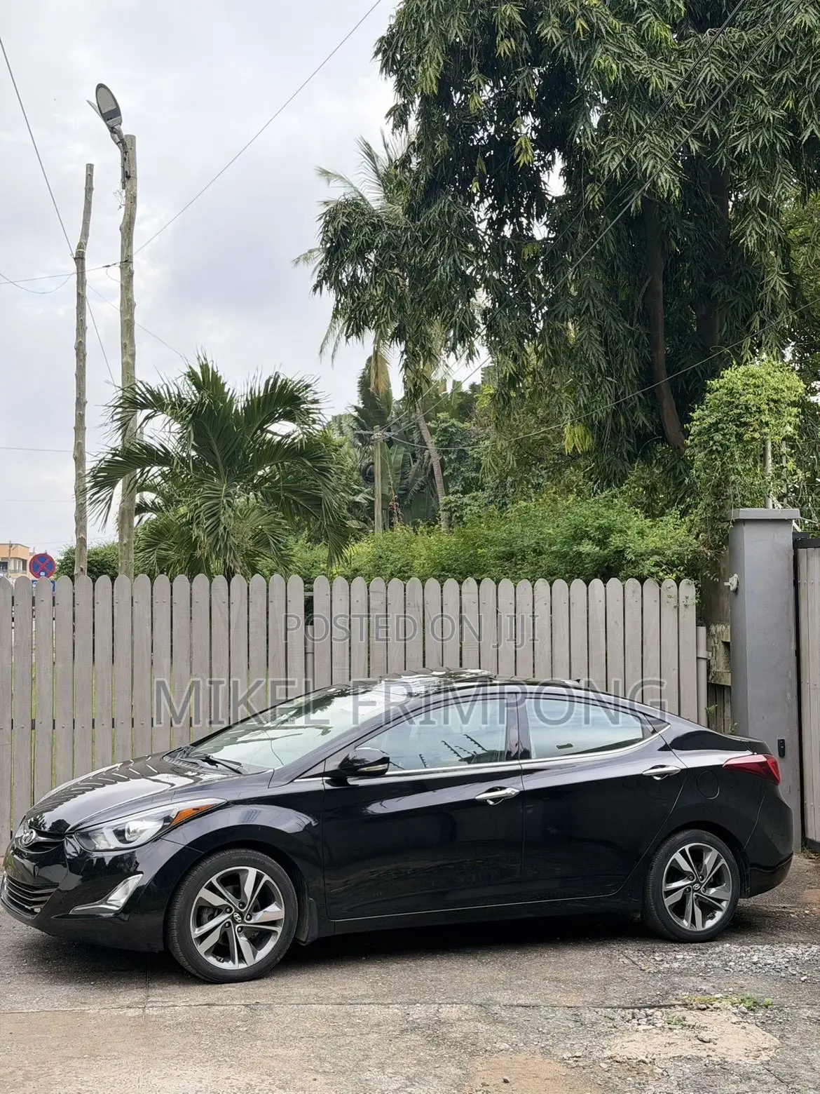 Hyundai Elantra Limited Sedan FWD (1.8L 4cyl 6A) 2016 Black