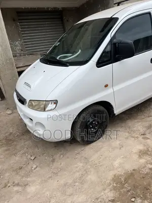 Hyundai Starex 2001 White