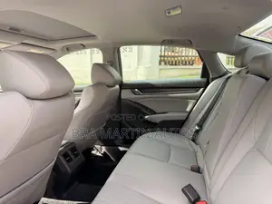 Honda Accord Touring 2.0T 2018 Silver