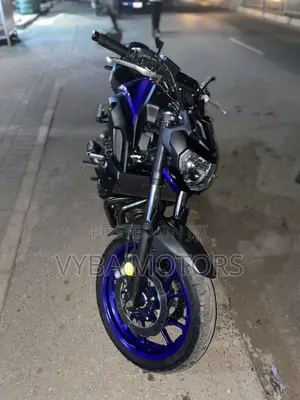 Yamaha 2018 Blue