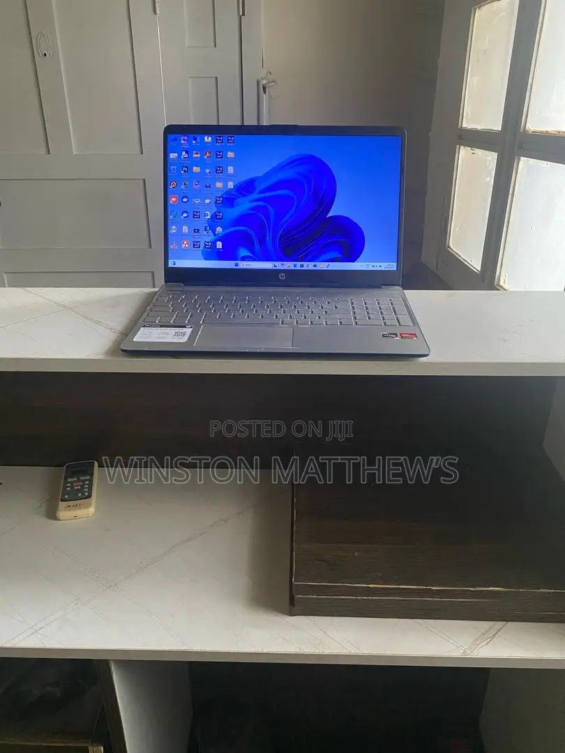Laptop HP 15 8GB AMD Ryzen 5 SSD 256GB