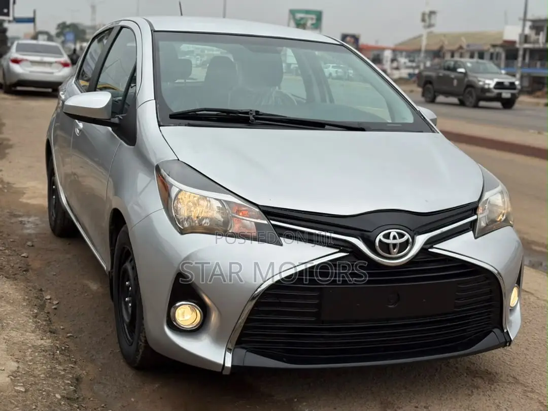 Toyota Yaris 2016 Silver