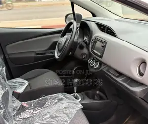 Toyota Yaris 2016 Silver