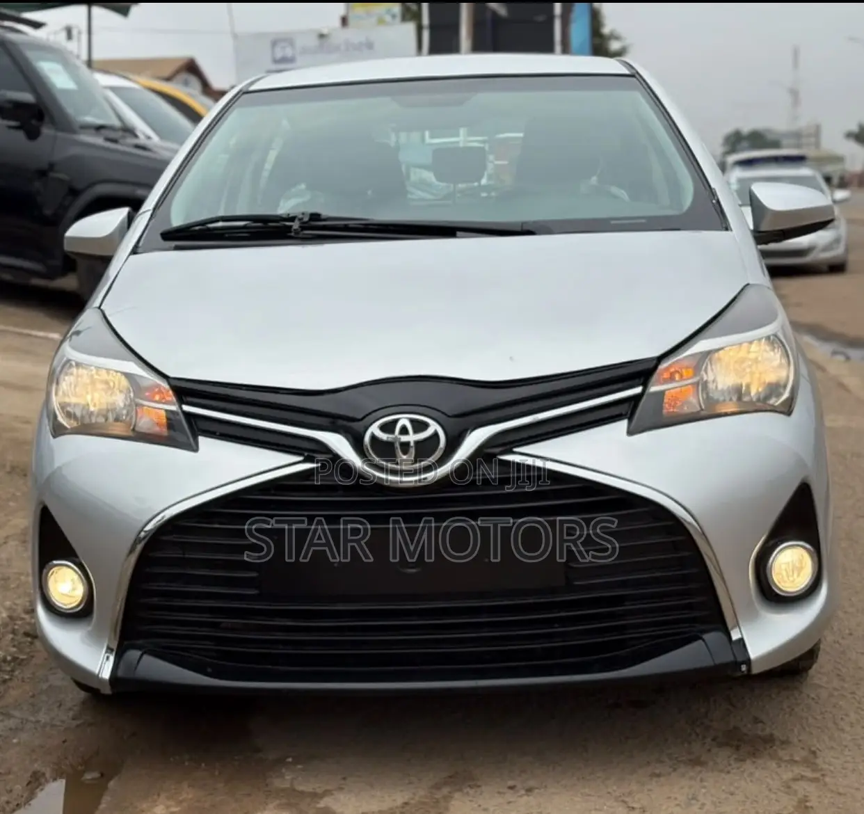 Toyota Yaris 2016 Silver