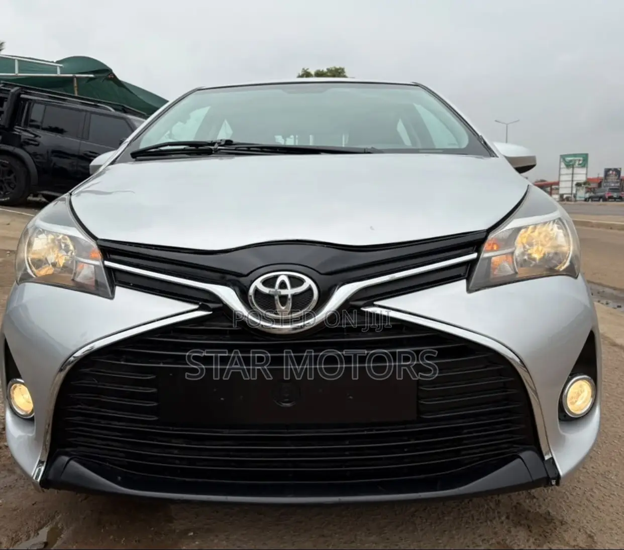 Toyota Yaris 2016 Silver