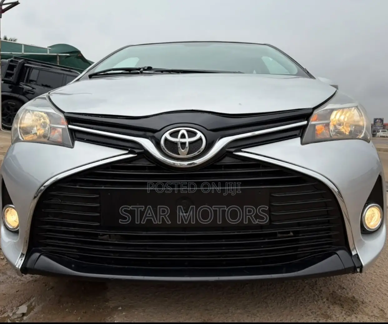 Toyota Yaris 2016 Silver