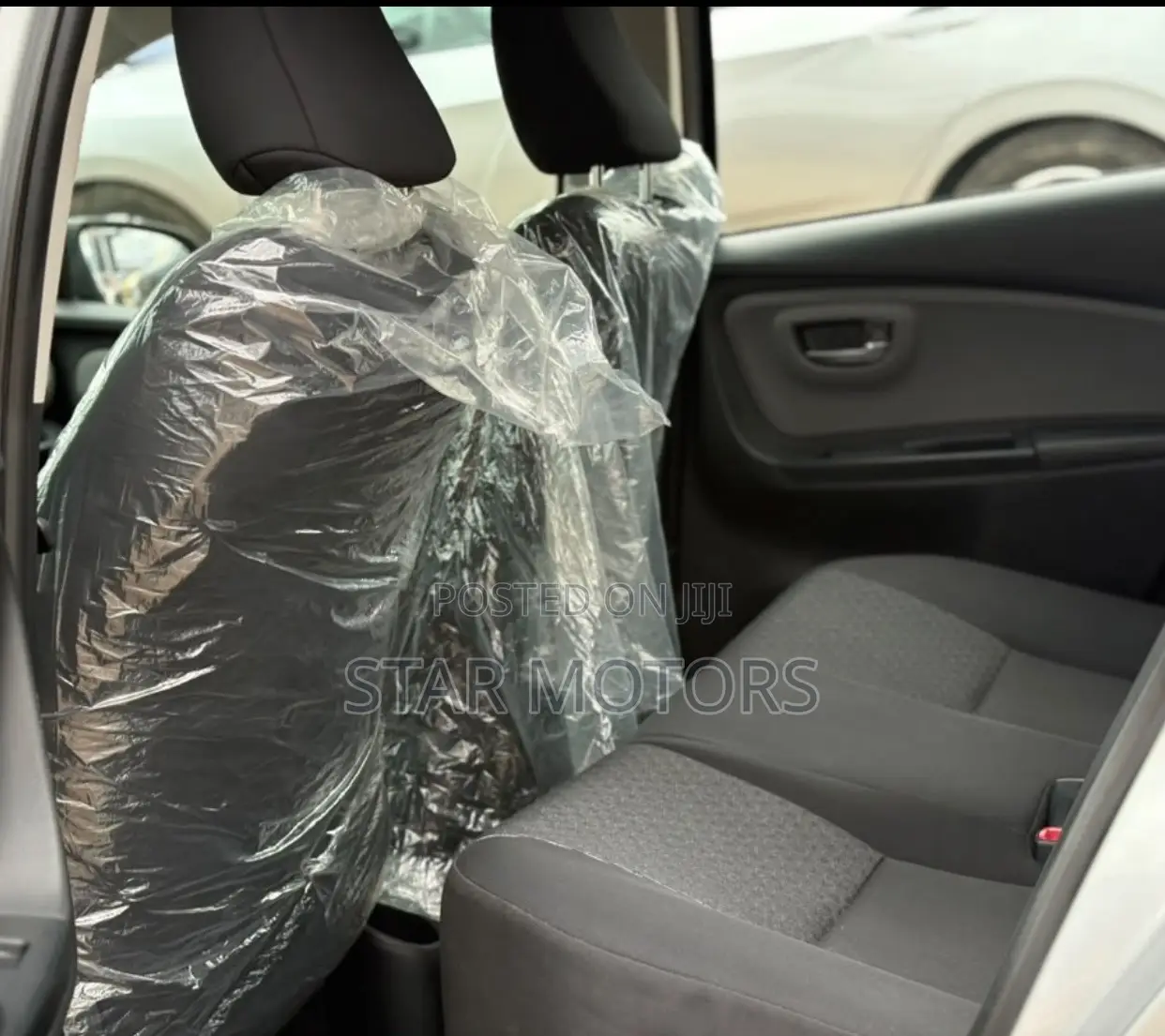 Toyota Yaris 2016 Silver