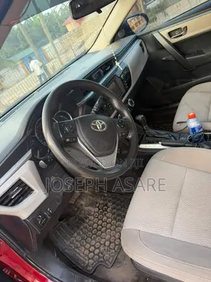 Toyota Corolla 2016 Red