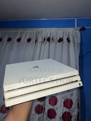 PlayStation 4 Pro 1TB 5 Offline Games