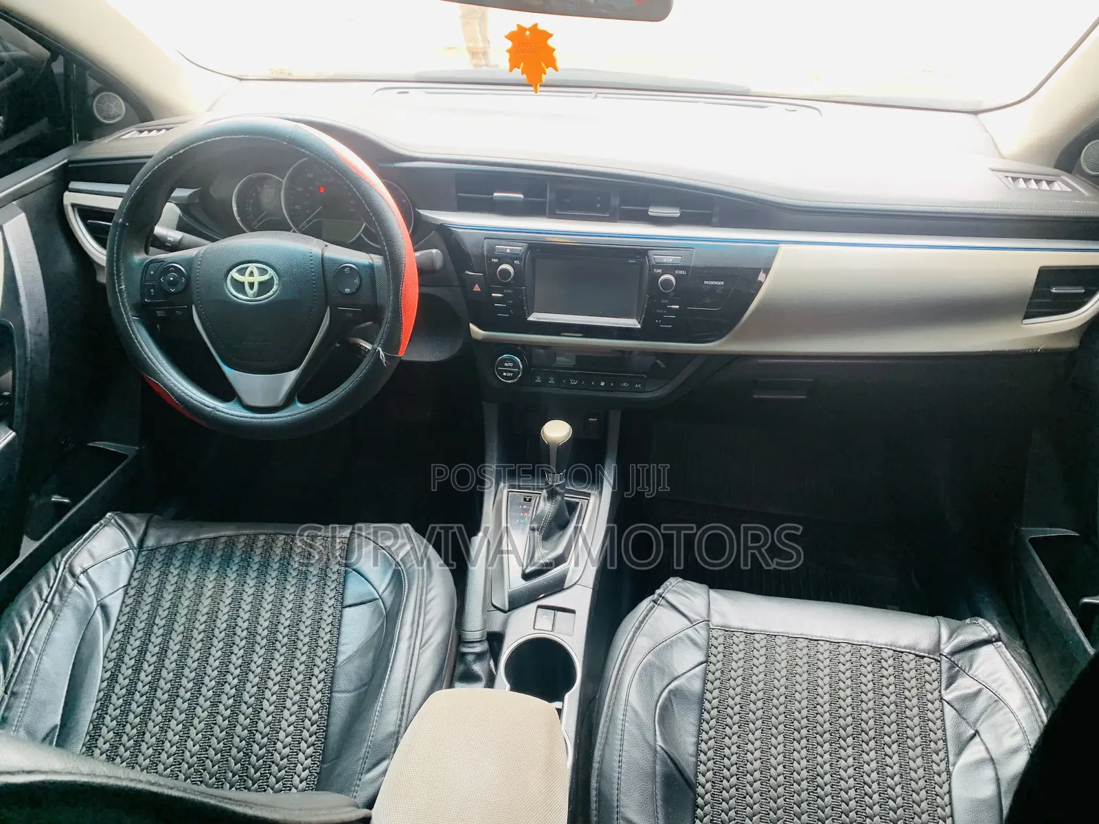 Toyota Corolla LE 4dr Sedan (1.8L 4cyl CVT) 2015 Gray