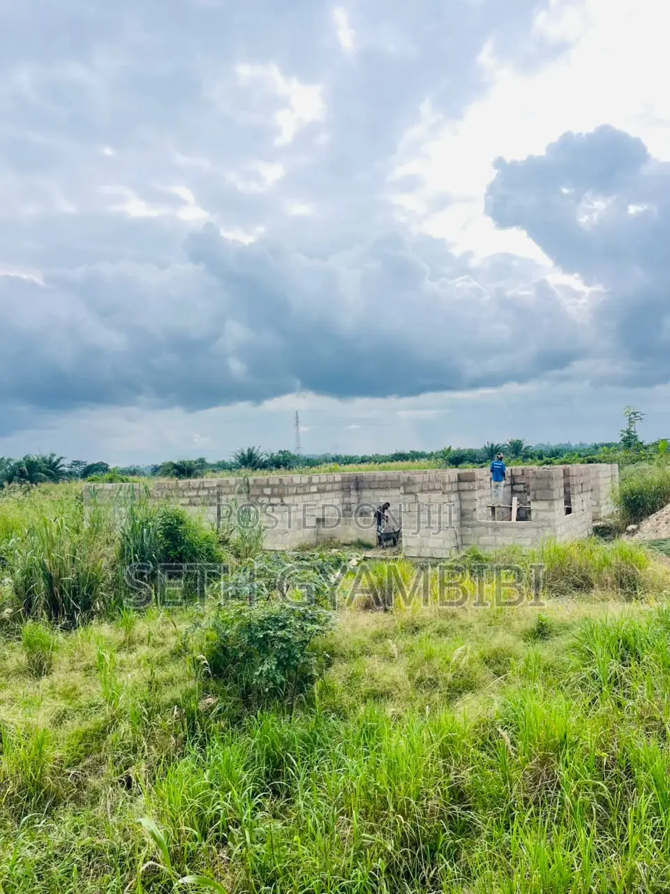 Uncompleted 14 Bedroom With Bar and Conference Hall for Hotel