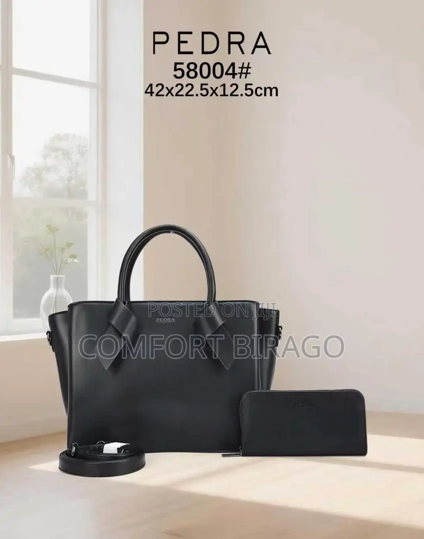 Quality Ladies Leather Handbags With Purse Available