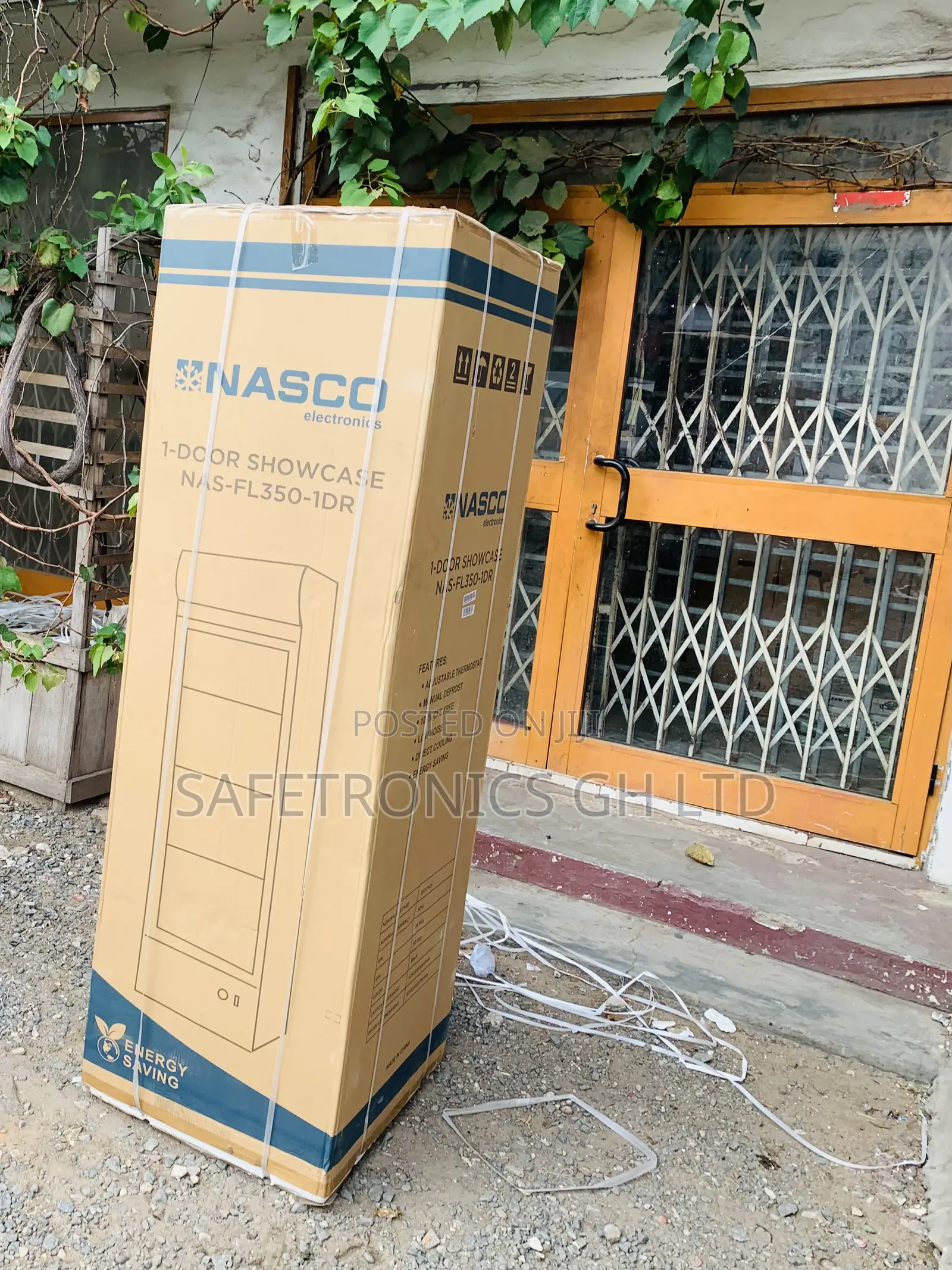 Perfect Sleek Nasco 288Ltrs Single Door Display Fridge (NAS-FL350-1DR)