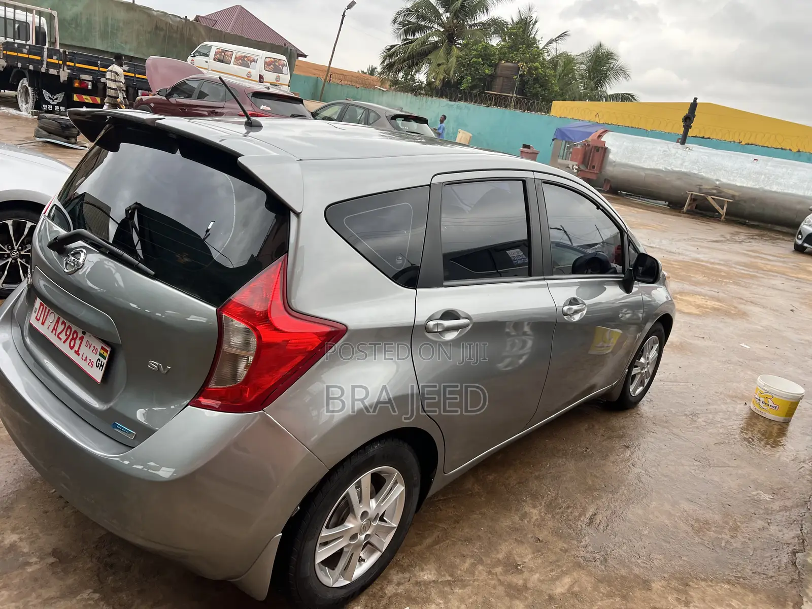 Nissan Versa 2014 Gray