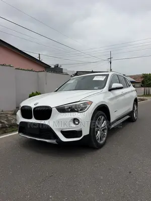 BMW X1 sDrive28i FWD 2017 White