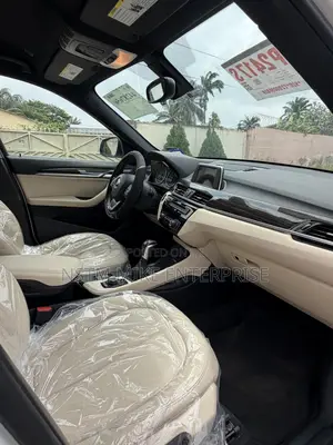 BMW X1 sDrive28i FWD 2017 White