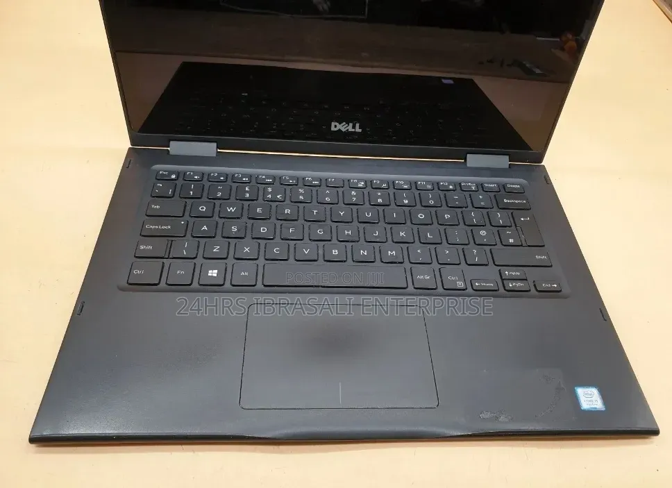 Laptop Dell Latitude 3390 2-in-1 8GB Intel Core i5 HDD 500GB