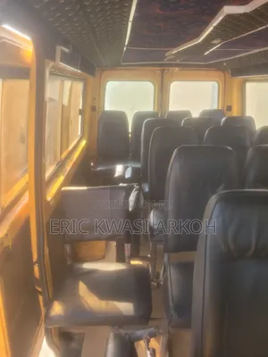 Mercedes-Benz Sprinter 2001 Yellow