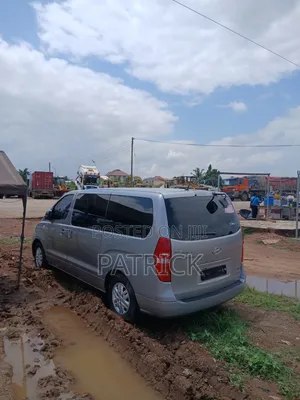 Hyundai Starex 2015 Silver