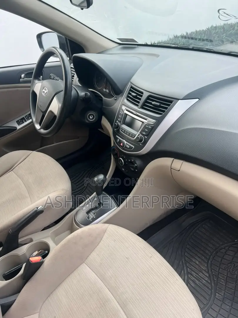 Hyundai Accent SE Sedan 2016 Black