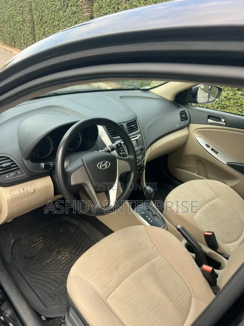 Hyundai Accent SE Sedan 2016 Black