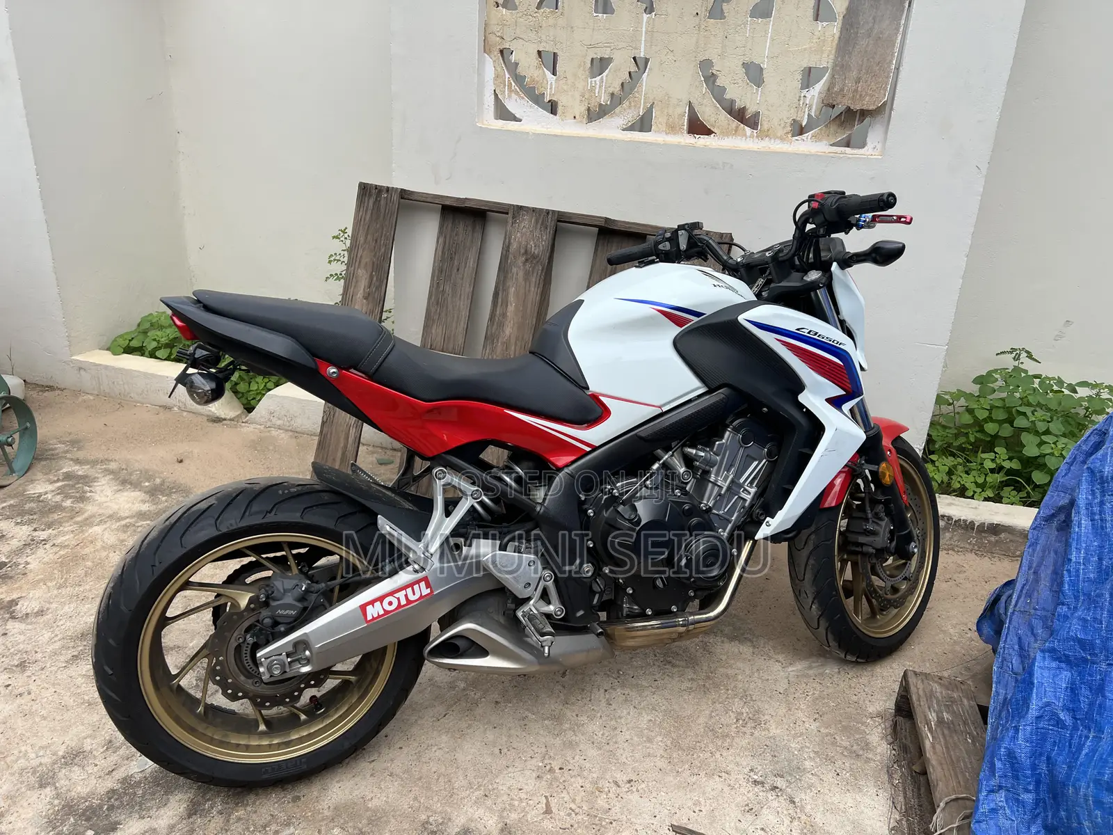 Honda CB 2025 Red